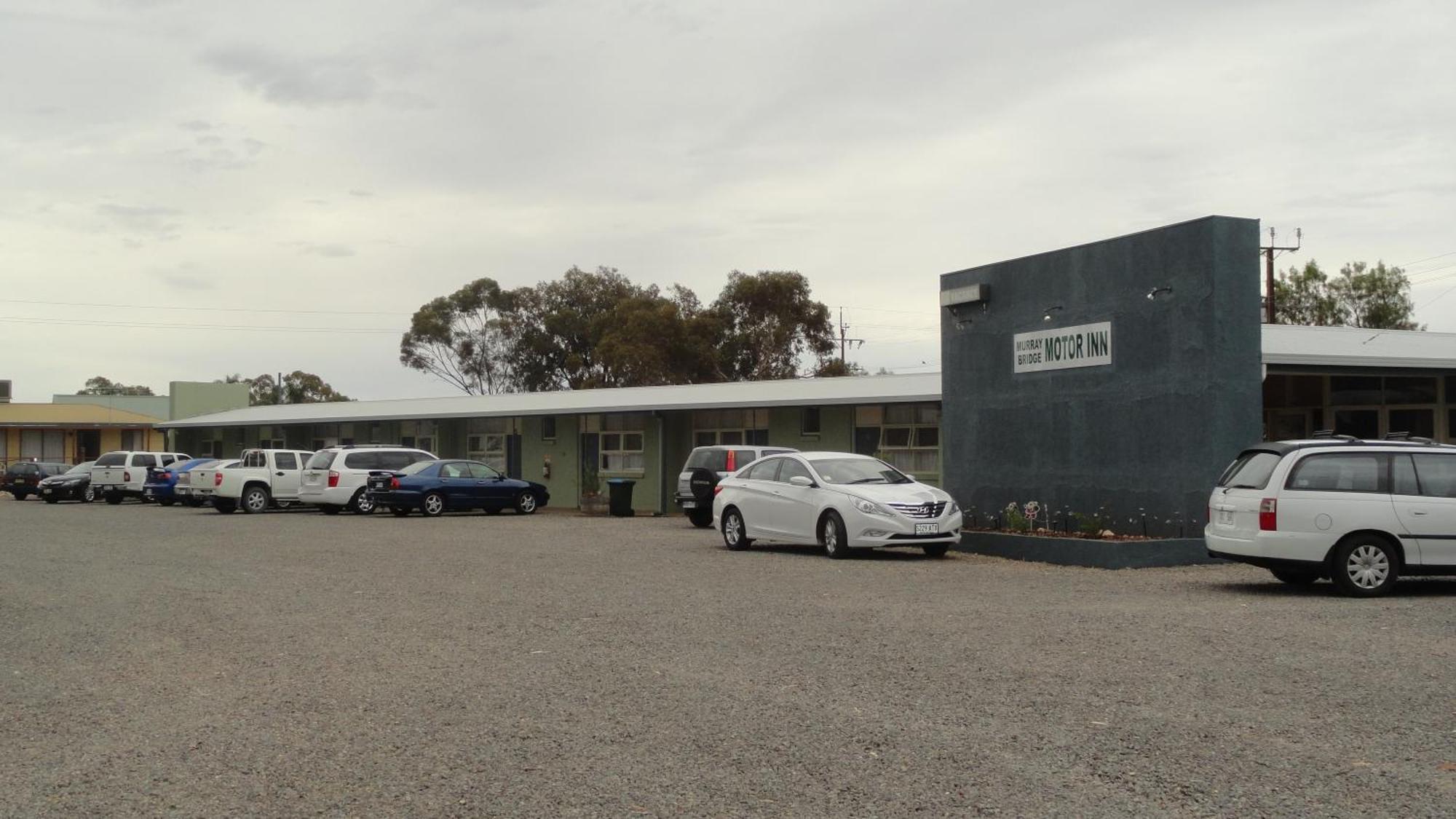 Murray Bridge Motor Inn Bagian luar foto