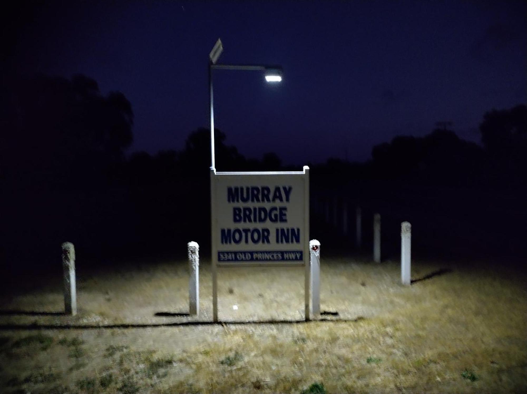 Murray Bridge Motor Inn Bagian luar foto