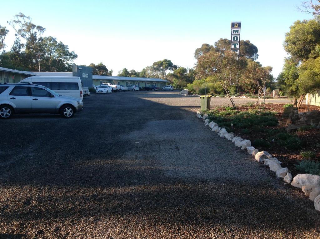 Murray Bridge Motor Inn Bagian luar foto