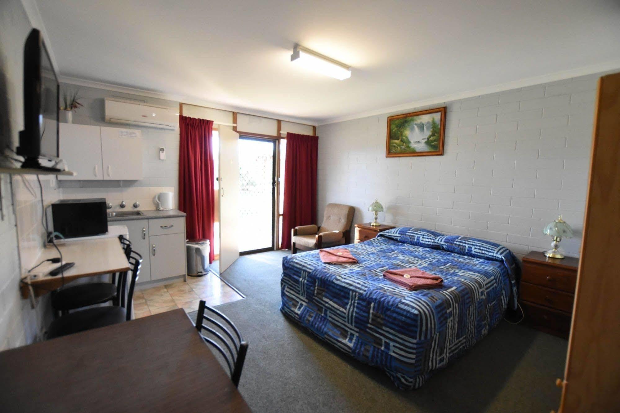 Murray Bridge Motor Inn Bagian luar foto
