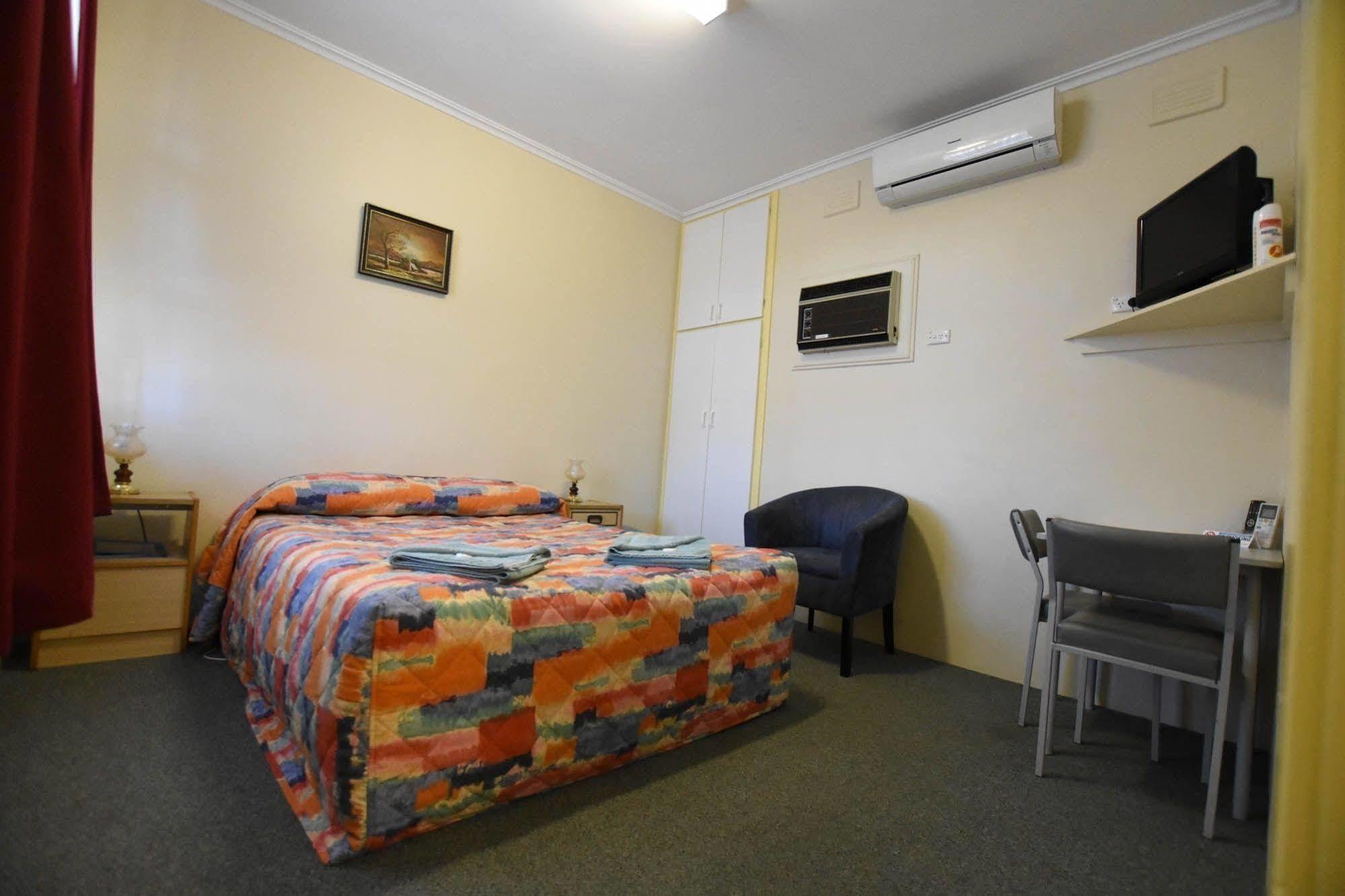 Murray Bridge Motor Inn Bagian luar foto