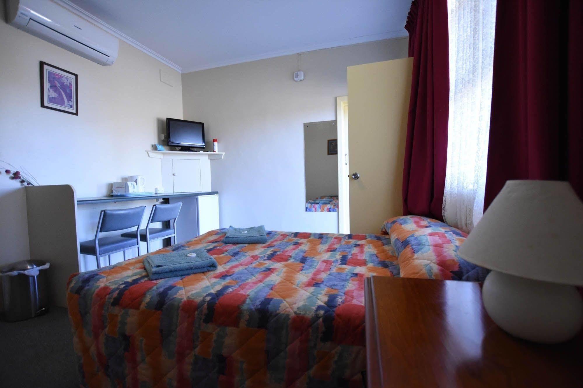 Murray Bridge Motor Inn Bagian luar foto
