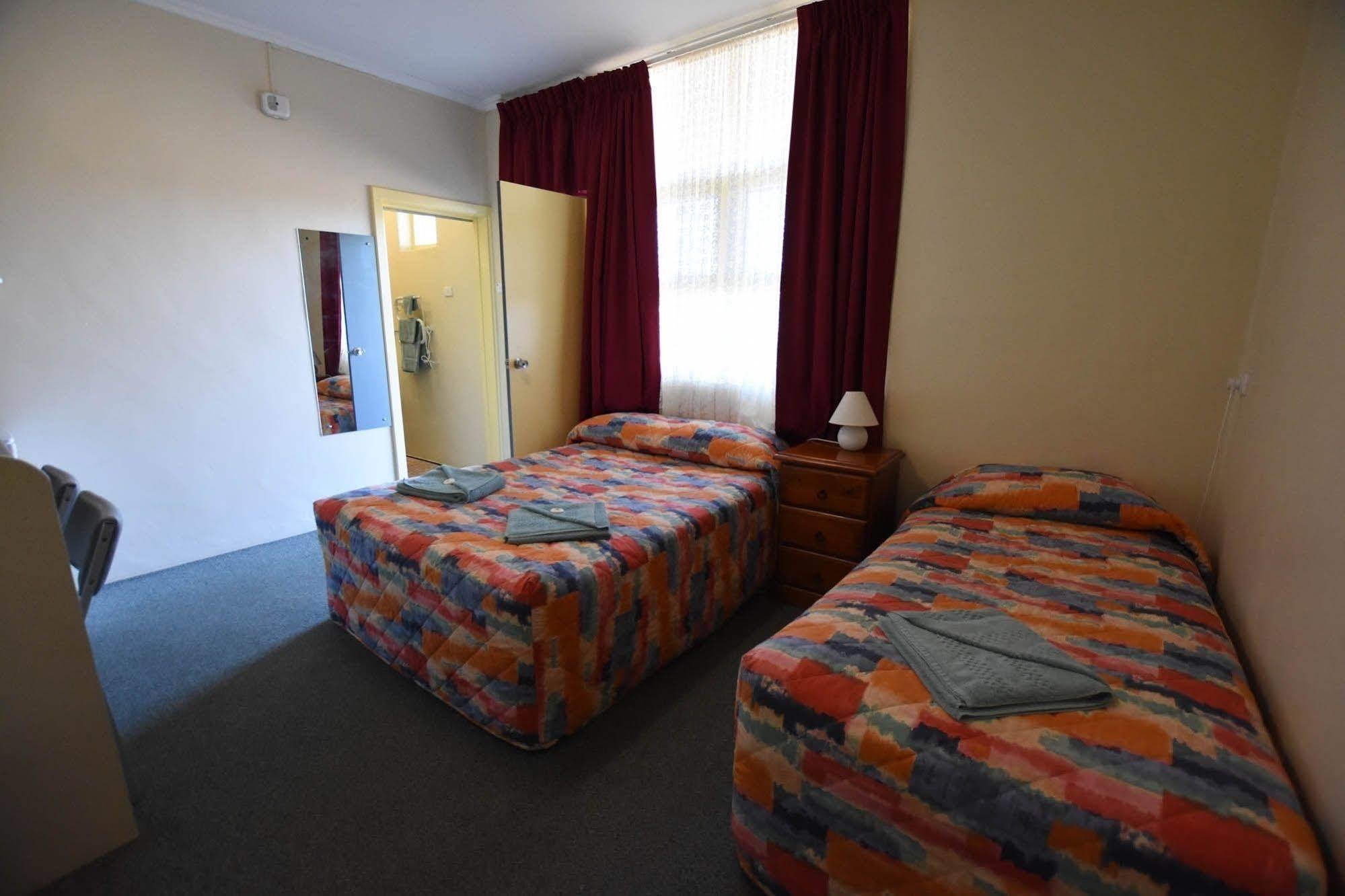 Murray Bridge Motor Inn Bagian luar foto
